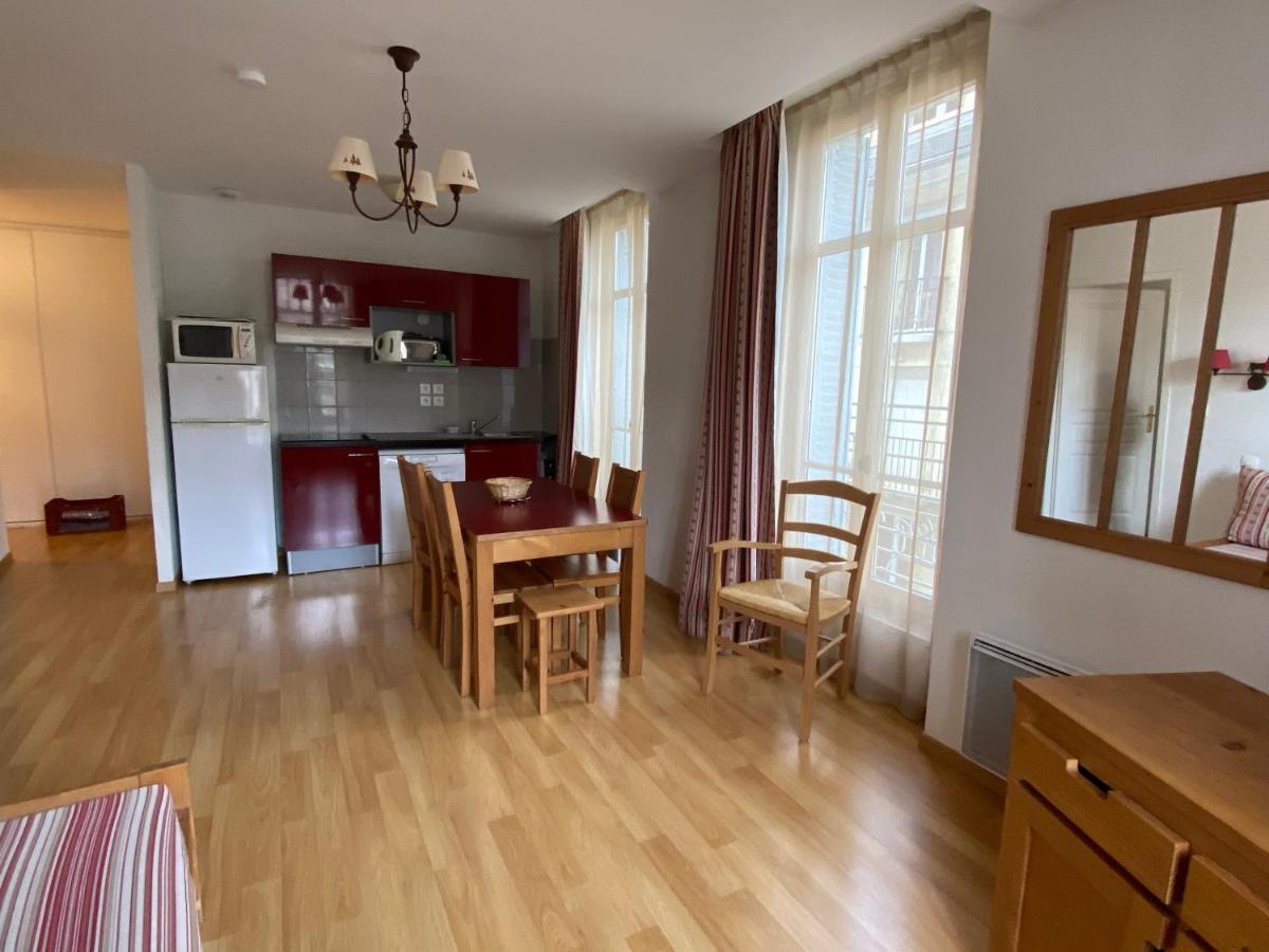 Bagneres De Luchon, Residence Val De Jade, Beau T3 Meuble, Plein Centre, Pour 4 Ou 6 Personnes Exterior photo